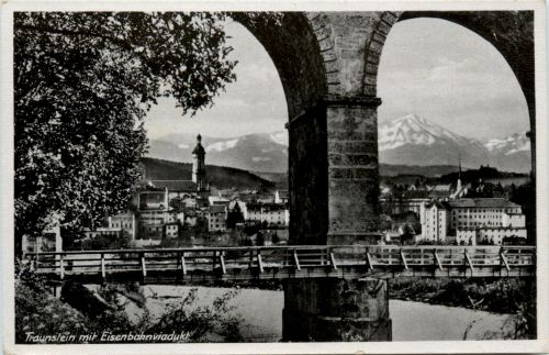Traunstein mit Eisenbahnviadukt