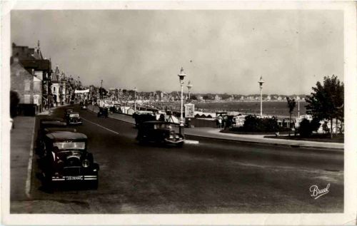 Baule-sur-Mer - Le Boulevard et la Plage