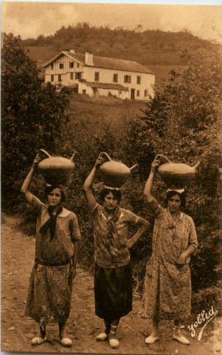 Pays Basque - Jeunes Basquaises