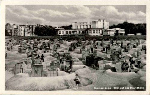 Warnemünde - Blick auf das Strandhaus