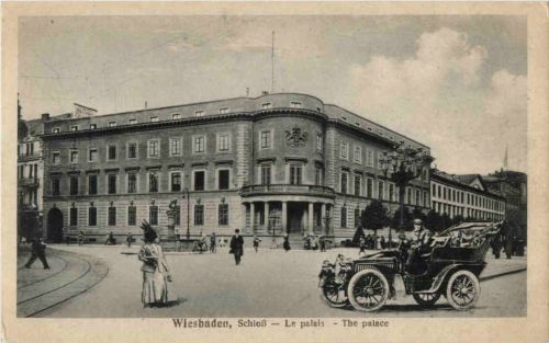 Wiesbaden - Schloss Auto