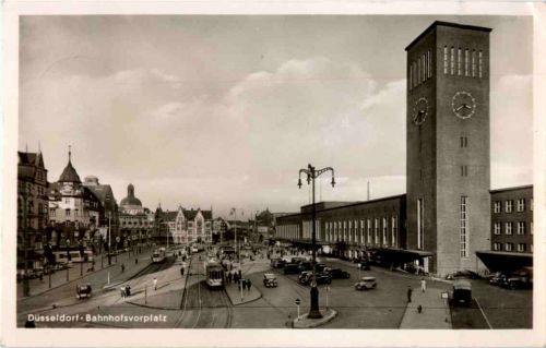 Düsseldorf - Bahnhofsvorplatz