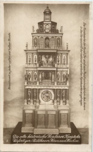 Die alte historische Goslarer Kunstuhr
