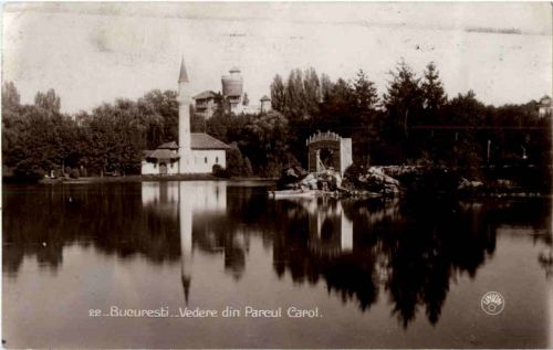Bucaresti - Vedere din Parcul Carol