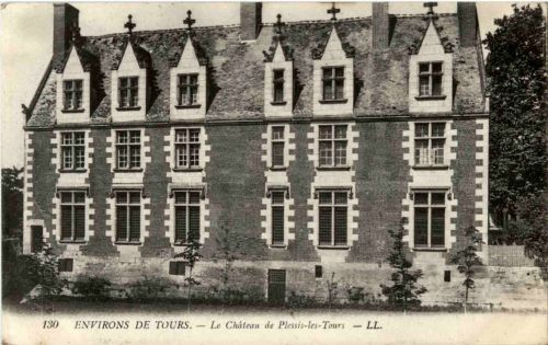 Tours - Le Chateau de Plessis les Tours
