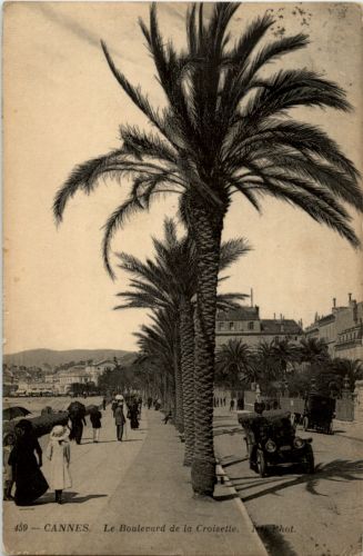 Cannes - Le Boulevard de la Croisette