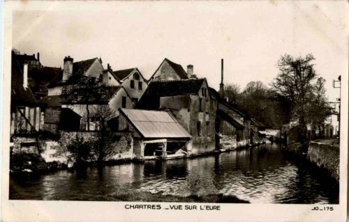 Chartres - Vue sur l Eure