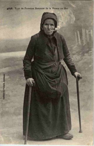 Pointe du Raz -Costumes - Rauchen