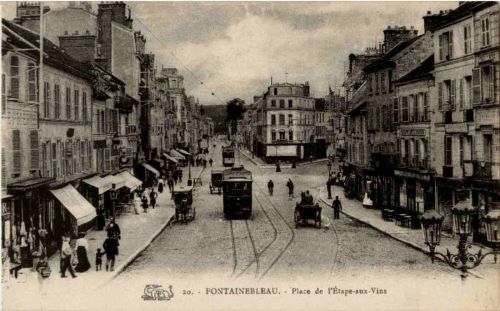 Fontainebleau - Place de l Etappe aux Vins