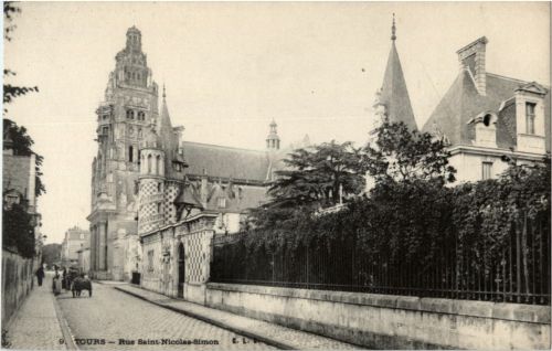 Tours - Rue Saint Nicolas Simon