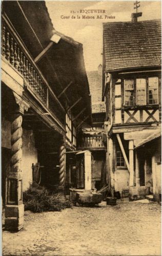 Riquewihr - Cour de la Maison Preiss