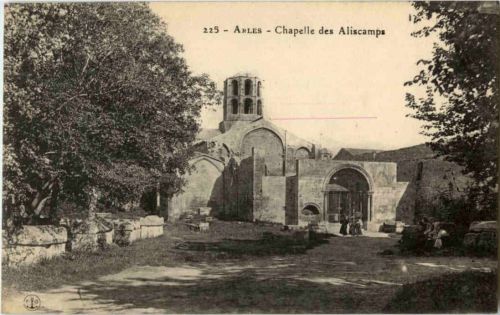 Arles - Chapelle des Aliscamps