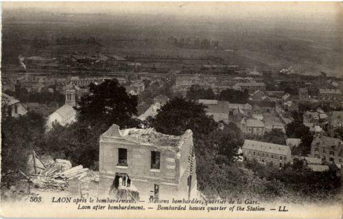 Laon apres le bombardement