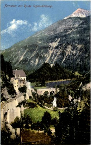Fernstein mit Ruine Sigmundsburg