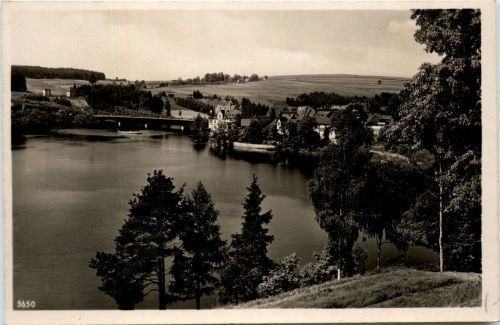 Saalburg, am Stausee
