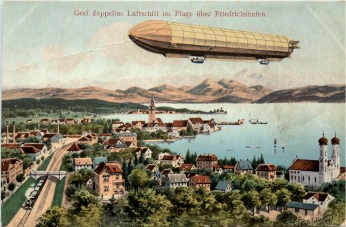 Friedrichshafen, Graf Zeppelin in voller Fahrt vom Flugzeug aus