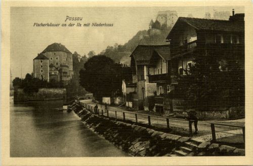 Passau, Fischerhäuser an der Ilz mit Niederhaus