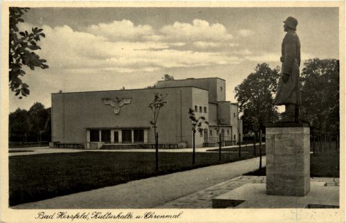 Bad Hersfeld - Kulturhalle und Ehrenmal