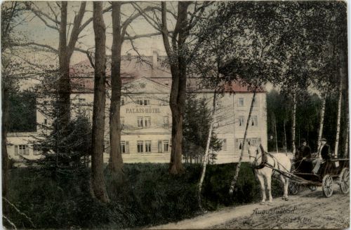 Augustusbad, Palais