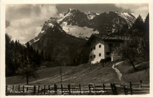 Bauernhaus mit Steinberg und Hochkalter