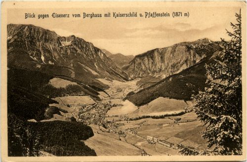 Eisenerz, Blick vom Berghaus mit kaiserschild und Pfaffenstein