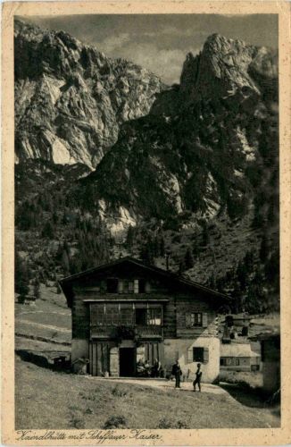 Kaindlhütte mit Scheffauer Kaiser