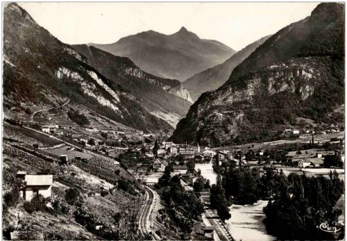 Aigueblanche - vue generale