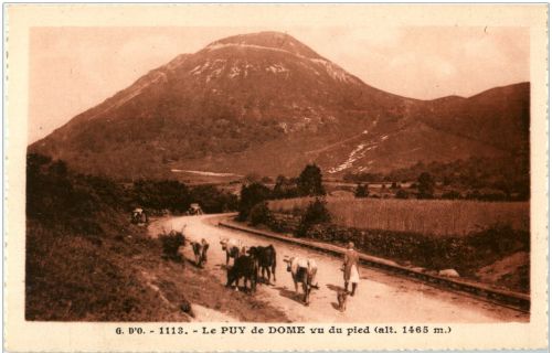 Le Puy de Dome vu du pied