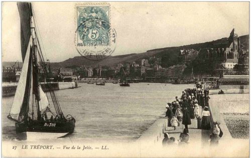 Le Treport - Vue de la Jetee