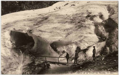 Chamonix - Entree de la Grotte des Bossons