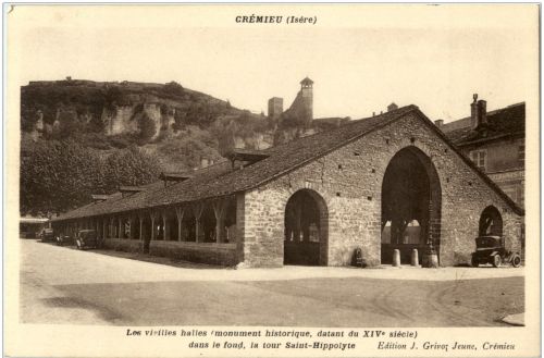 cremieu - Les vieilles halles