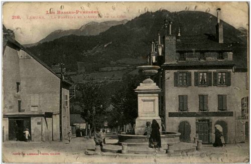 Laruns - La Fontaine et l Avenue de la Gare