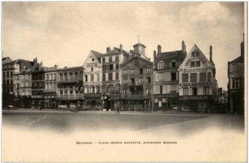 Beauvais - Place Jeanne Hachette