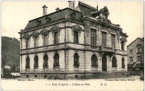 Val D Ajol - L Hotel de Ville