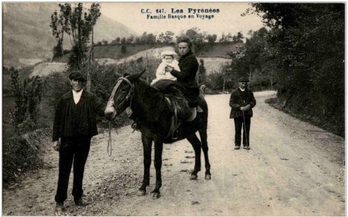Les Pyrenees - Familie Basque en Voyage