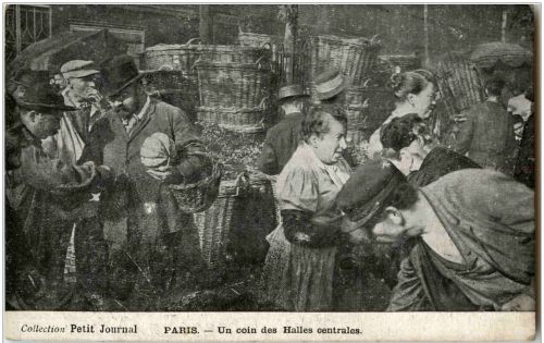 Paris - Un coin des Halles centrales