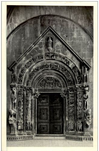 Trogir - portal katedrale