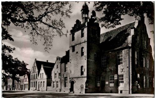 Norden - Markt mit altem Rathaus