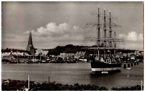 Travemünde mit Segelschulschiff Passat
