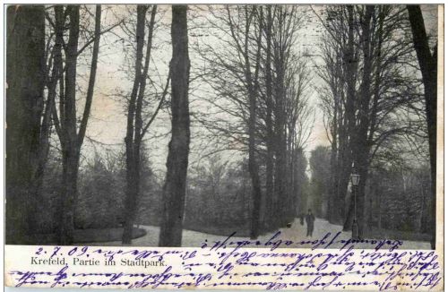 Krefeld - PArtie im Stadtpark