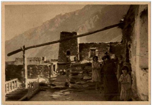 La terasse d une cabane Caucasien