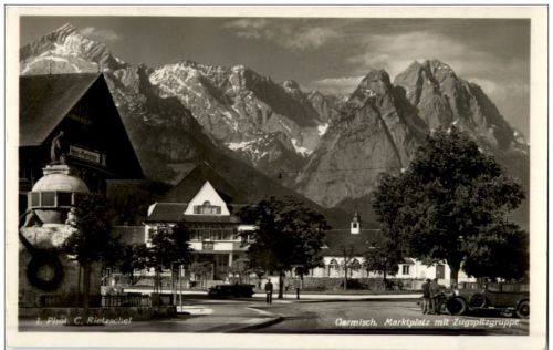 Garmisch - MarktplatzGrainau