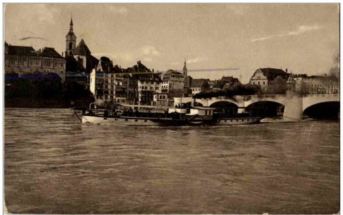 Basel - Mittlere Rheinbrücke mit Dampfer