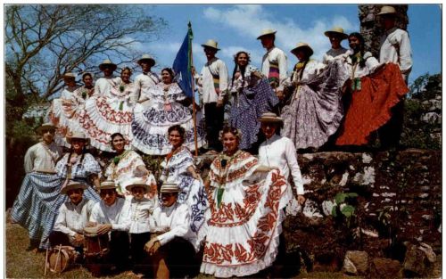 Panama - Folklore entertainers