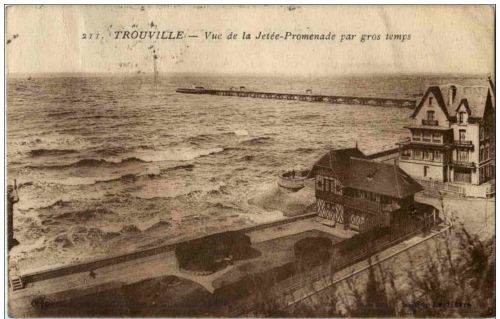 Trouville - Vue de la Jetee