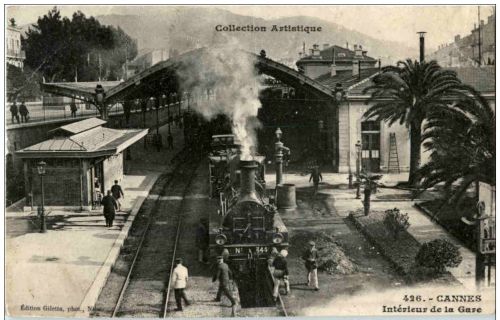 Cannes - Interieur de la Gare