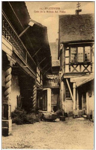 Riquewihr - Cour de la Maison Ad. Preiss