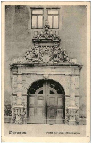Wolfenbüttel - Portal der alten Schlosskaserne