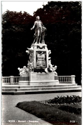 Wien - Mozart Denkmal