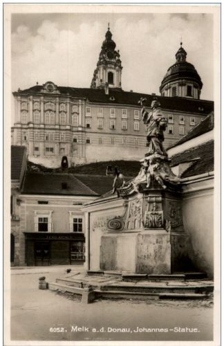 Melk a d Donau - Johannes Statue